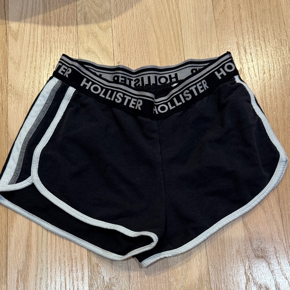 Hollister Women's Black Athletic Shorts with White Trim